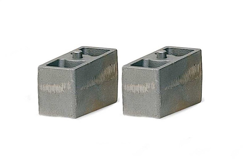 Fabtech 92-99 GM C1500 2WD Rear Leaf Spring Block Kit - 4 Inch Lift