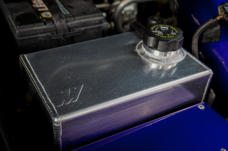 Mishimoto Aluminum Degas Tank for 2001-2007 Chevy/GMC Duramax 6.6L LB7/LLY/LBZ - Black Finish