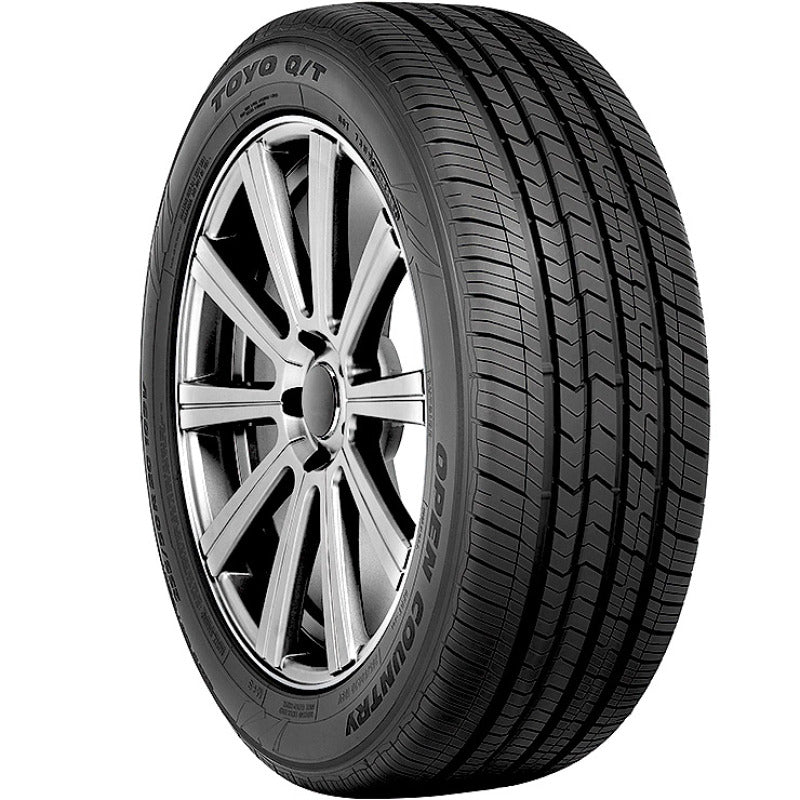Toyo Open Country Q/T Tire - 255/50R20 109V, Tubeless, Radial, 20-inch Wheel Diameter