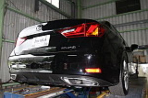 Invidia Q300 Axle-Back Exhaust for Lexus GS350 (2013-2015)