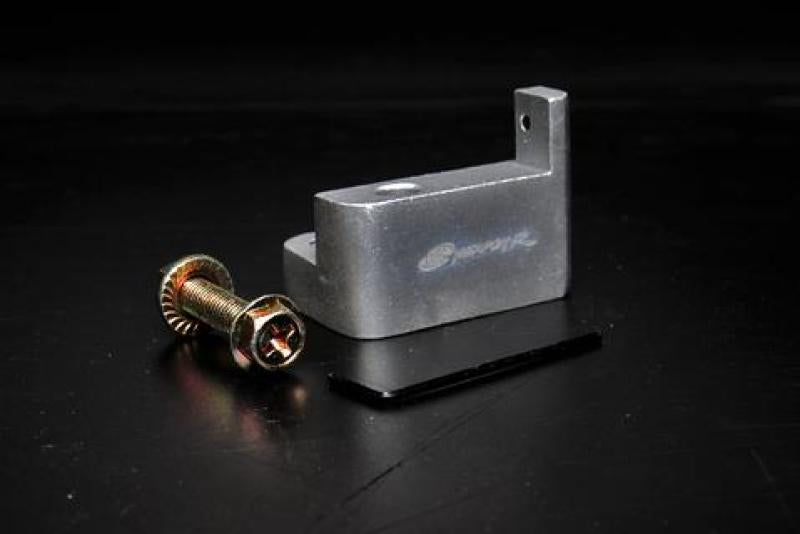 Weapon R Silver Short Shift Adapter for 1994-1997 Honda Accord and 1997 Acura CL