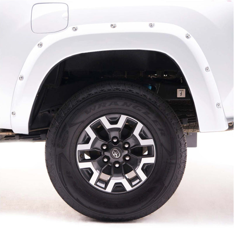 EGR 14+ Chevrolet Silverado Bolt-On Look Fender Flares – Summit White, Color Match Set