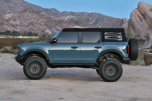 Fabtech 21-24 Ford Bronco 5-Inch Lift System with Bronco Lift Kit FTS22357