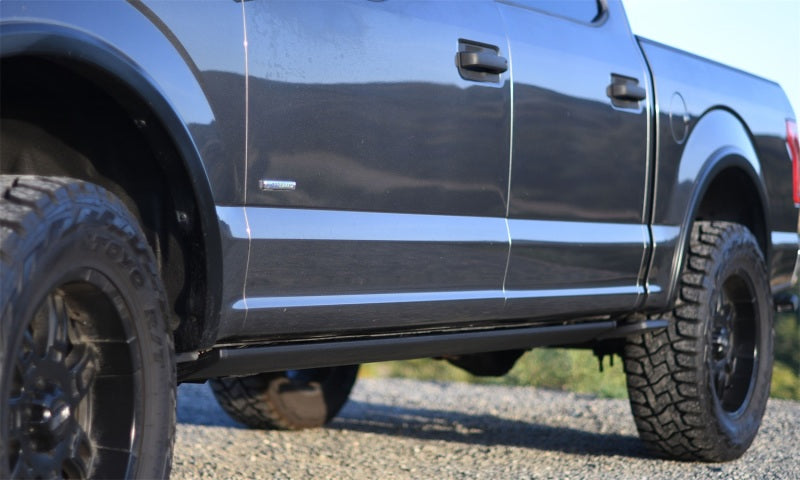 AMP Research PowerStep Smart Series Running Board for Chevy Silverado and GMC Sierra 1500/2500, Part #86254-01A
